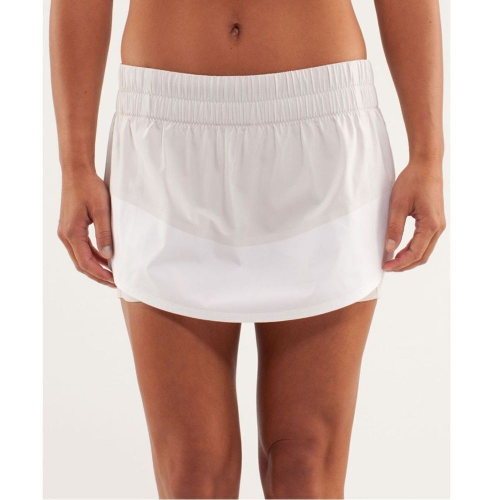 Lululemon Athletica White Skort with Elastic Waist